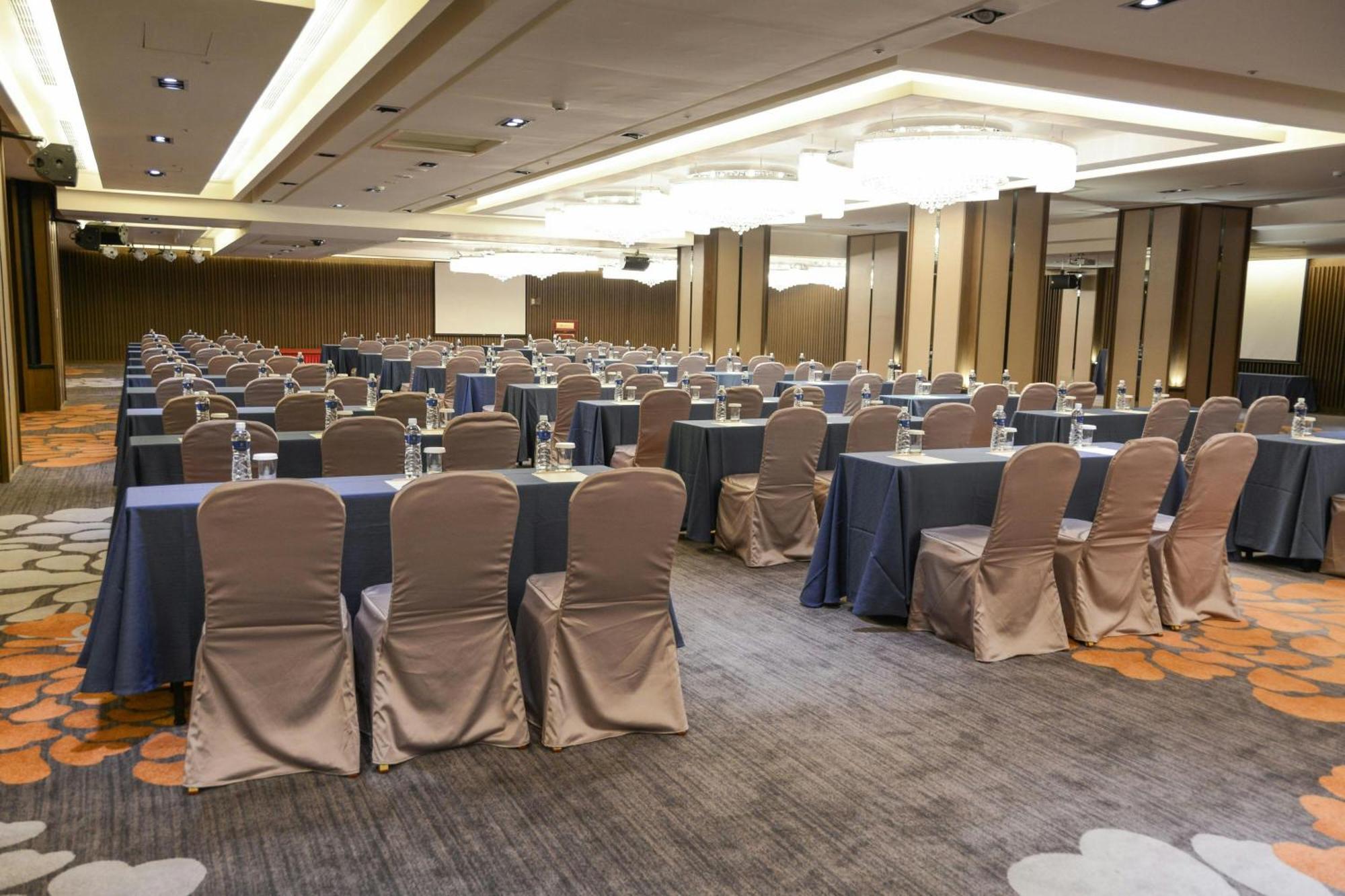 Sheraton Taitung Hotel Exterior foto The 10th Asian Conference on Tobacco Control, 2019