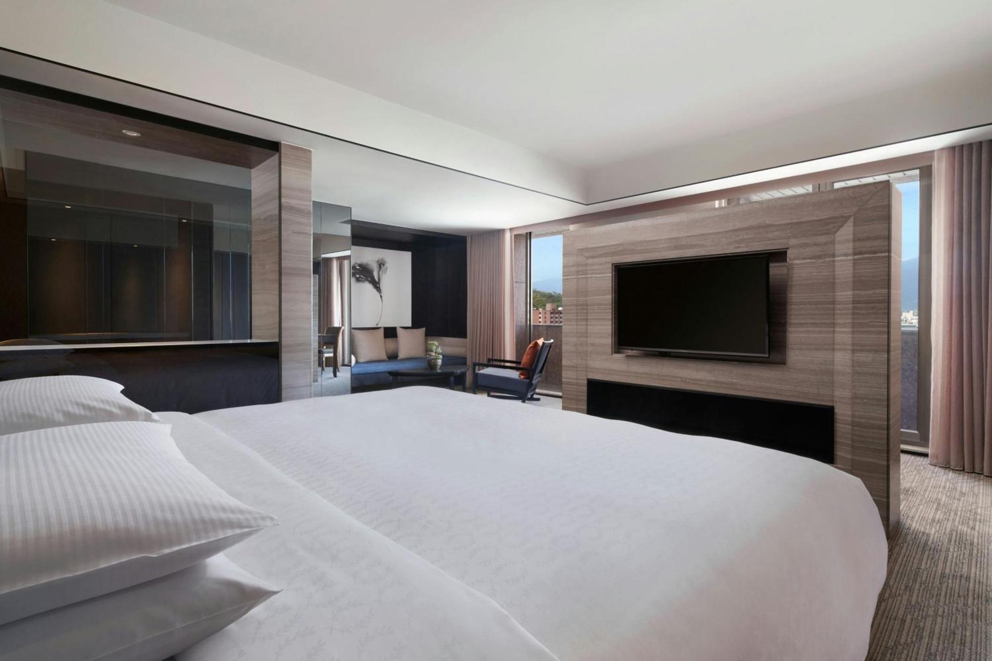 Sheraton Taitung Hotel Exterior foto A bedroom at the hotel